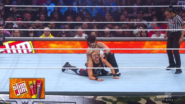 WWE_Survivor_Series_2023_Rhea_vs_Zoey_2114.jpg