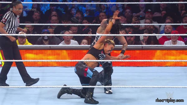 WWE_Survivor_Series_2023_Rhea_vs_Zoey_2256.jpg