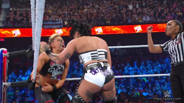 WWE_Survivor_Series_2023_Rhea_vs_Zoey_2467.jpg