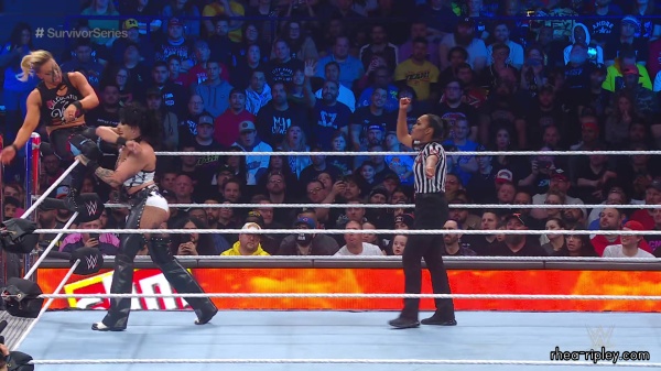 WWE_Survivor_Series_2023_Rhea_vs_Zoey_2505.jpg
