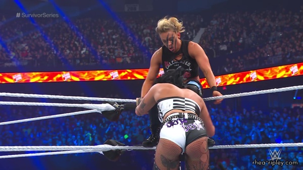 WWE_Survivor_Series_2023_Rhea_vs_Zoey_2510.jpg