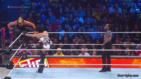 WWE_Survivor_Series_2023_Rhea_vs_Zoey_2522.jpg