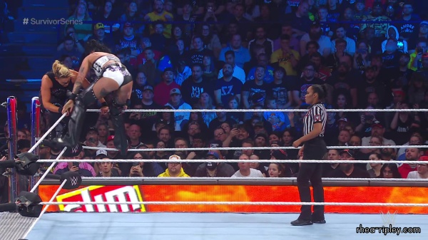 WWE_Survivor_Series_2023_Rhea_vs_Zoey_2525.jpg