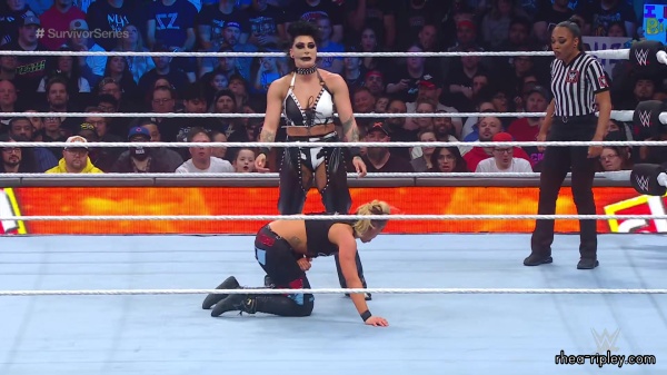 WWE_Survivor_Series_2023_Rhea_vs_Zoey_2781.jpg