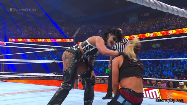 WWE_Survivor_Series_2023_Rhea_vs_Zoey_2889.jpg