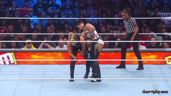 WWE_Survivor_Series_2023_Rhea_vs_Zoey_3057.jpg