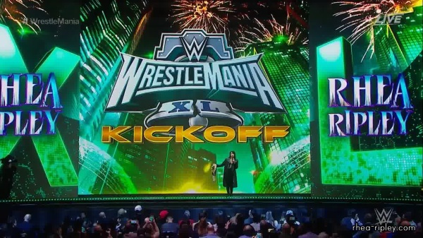 WWE_Wrestlemania_Kick_Off_000420.jpg