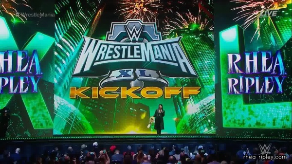WWE_Wrestlemania_Kick_Off_000421.jpg