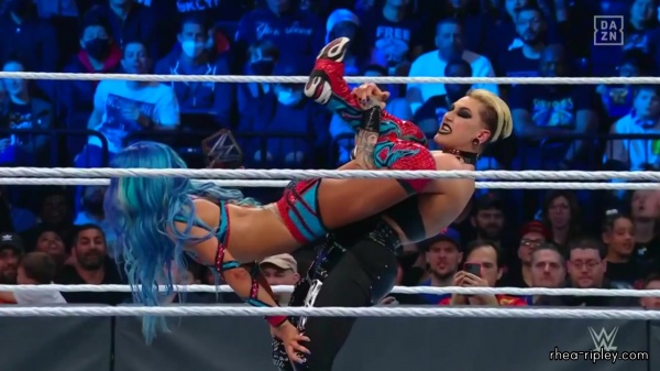 Women_Smackdown_1102.jpg