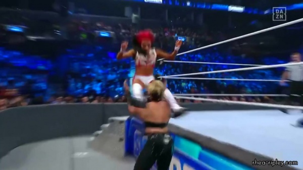 Women_Smackdown_1506.jpg