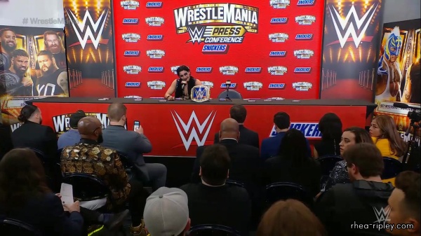 Wrestlemania_39_Night_One_Press_Conference_0546.jpg