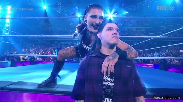 sportsnet-wwe_friday_night_smackdown_2023_03_03_1080p_web_h264_0254.jpg