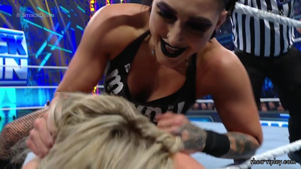 sportsnet-wwe_friday_night_smackdown_2023_03_03_1080p_web_h264_0619.jpg