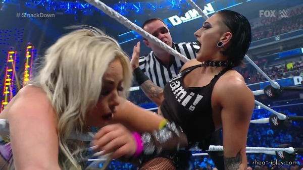 sportsnet-wwe_friday_night_smackdown_2023_03_03_1080p_web_h264_0634.jpg