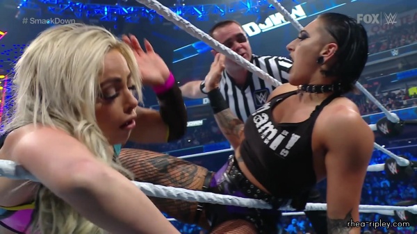 sportsnet-wwe_friday_night_smackdown_2023_03_03_1080p_web_h264_0635.jpg