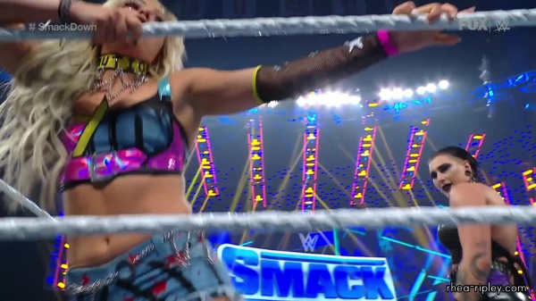 sportsnet-wwe_friday_night_smackdown_2023_03_03_1080p_web_h264_0654.jpg