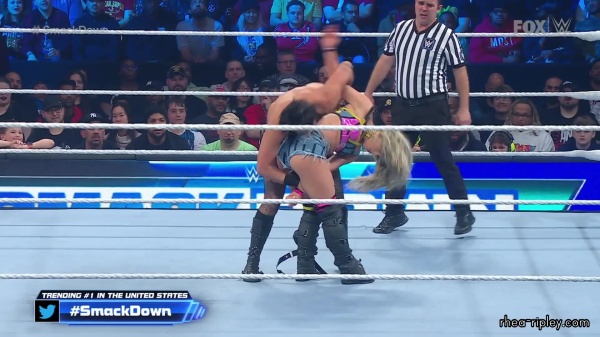 sportsnet-wwe_friday_night_smackdown_2023_03_03_1080p_web_h264_1329.jpg