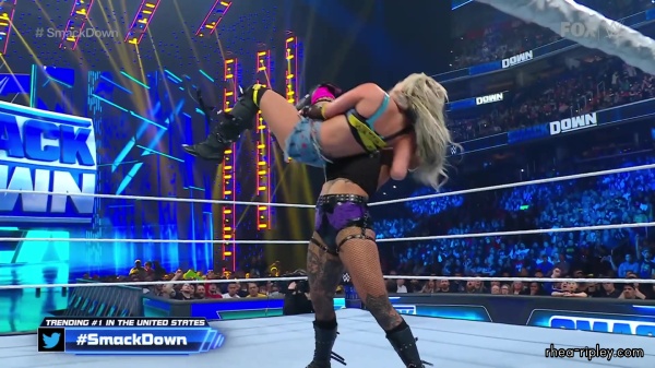 sportsnet-wwe_friday_night_smackdown_2023_03_03_1080p_web_h264_1334.jpg