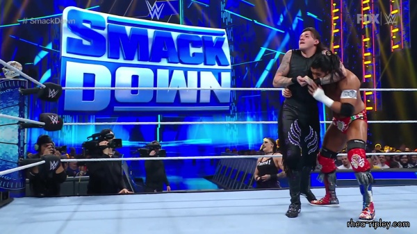 sportsnet-wwe_friday_night_smackdown_2023_03_03_1080p_web_h264_part_2_0759.jpg