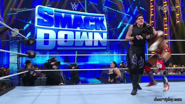 sportsnet-wwe_friday_night_smackdown_2023_03_03_1080p_web_h264_part_2_0761.jpg