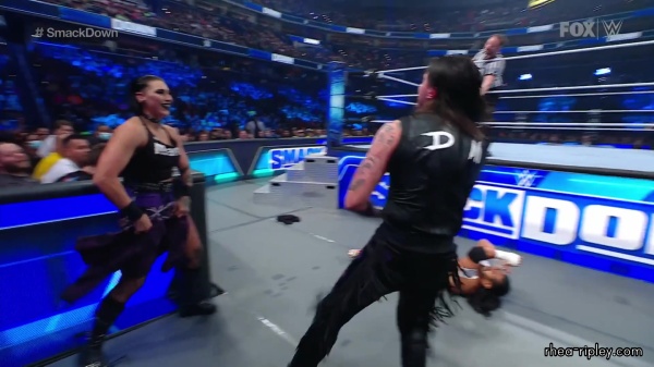 sportsnet-wwe_friday_night_smackdown_2023_03_03_1080p_web_h264_part_2_1019.jpg