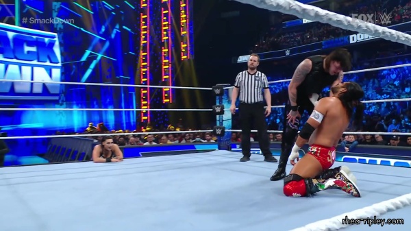 sportsnet-wwe_friday_night_smackdown_2023_03_03_1080p_web_h264_part_2_1399.jpg