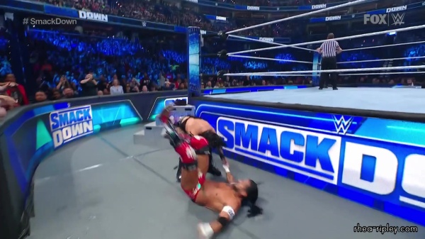 sportsnet-wwe_friday_night_smackdown_2023_03_03_1080p_web_h264_part_2_1688.jpg