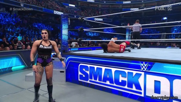 sportsnet-wwe_friday_night_smackdown_2023_03_03_1080p_web_h264_part_2_1703.jpg
