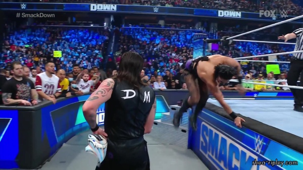 sportsnet-wwe_friday_night_smackdown_2023_03_03_1080p_web_h264_part_2_1819.jpg