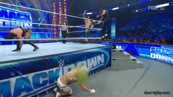 sportsnet-wwe_friday_night_smackdown_2023_03_17_1080p_web_h264_1617.jpg