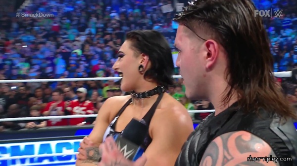 sportsnet-wwe_friday_night_smackdown_2023_03_17_1080p_web_h264_2351.jpg