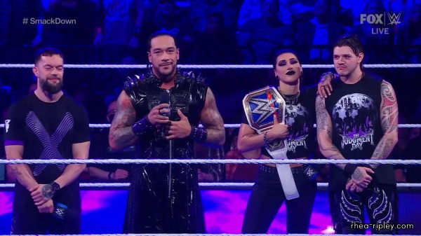 sportsnet-wwe_friday_night_smackdown_2023_04_07_720p_web_h264_1513.jpg