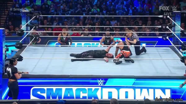 sportsnet-wwe_friday_night_smackdown_2023_04_07_720p_web_h264_2794.jpg