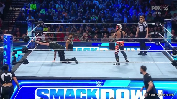 sportsnet-wwe_friday_night_smackdown_2023_04_07_720p_web_h264_2827.jpg
