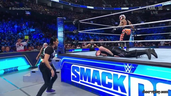 sportsnet-wwe_friday_night_smackdown_2023_04_07_720p_web_h264_2866.jpg