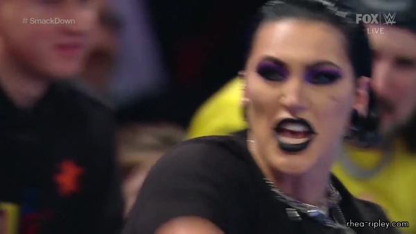 sportsnet-wwe_friday_night_smackdown_2023_04_07_720p_web_h264_2929.jpg