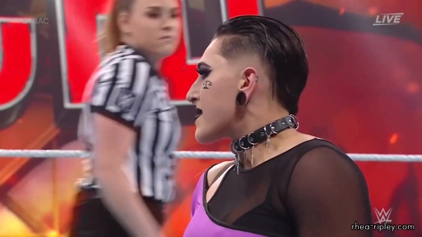 Click to view full size image
==============
sportsnet-wwe_hell_in_a_cell_2022_1080p_web_h264_1667.jpg sportsnet-wwe_hell_in_a_cell_2022_1080p_web_h264_1667.jpg