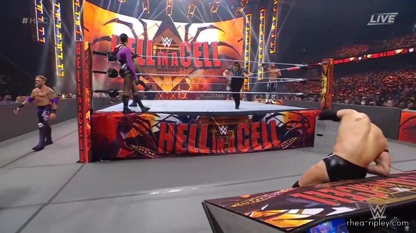 sportsnet-wwe_hell_in_a_cell_2022_1080p_web_h264_2193.jpg