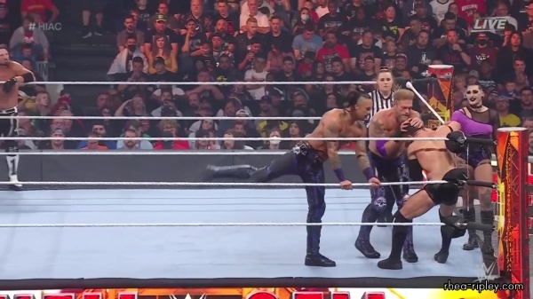 Click to view full size image
==============
sportsnet-wwe_hell_in_a_cell_2022_1080p_web_h264_2463.jpg sportsnet-wwe_hell_in_a_cell_2022_1080p_web_h264_2463.jpg