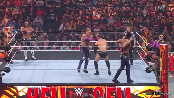 Click to view full size image
==============
sportsnet-wwe_hell_in_a_cell_2022_1080p_web_h264_2471.jpg sportsnet-wwe_hell_in_a_cell_2022_1080p_web_h264_2471.jpg