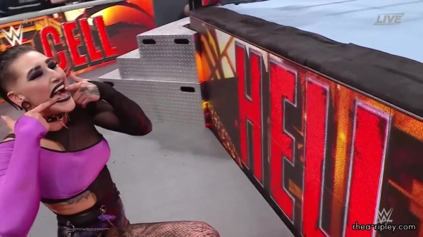 sportsnet-wwe_hell_in_a_cell_2022_1080p_web_h264_4202.jpg