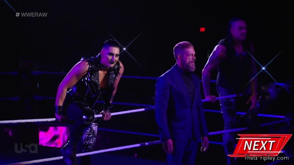 sportsnet-wwe_monday_night_raw_2022_05_09_1080p_web_h264_0292.jpg