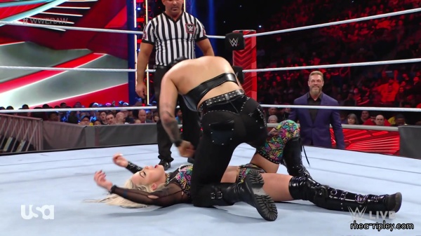 sportsnet-wwe_monday_night_raw_2022_05_09_1080p_web_h264_1930.jpg