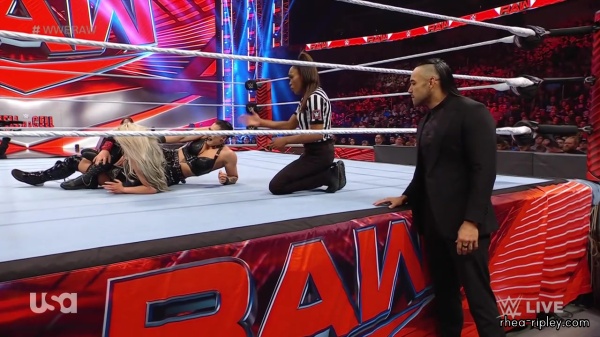 sportsnet-wwe_monday_night_raw_2022_05_30_720p_web_h264_2896.jpg