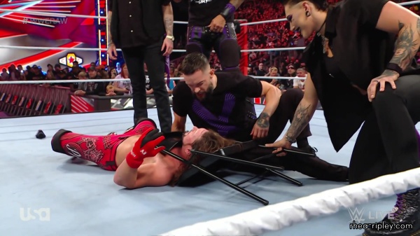 sportsnet-wwe_monday_night_raw_2022_09_26_1080p_web_h264_part_2_0658.jpg