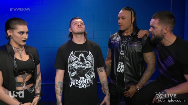 sportsnet-wwe_monday_night_raw_2022_10_17_1080p_web_h264_part_2_151.jpg