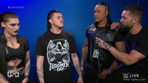 sportsnet-wwe_monday_night_raw_2022_10_17_1080p_web_h264_part_2_155.jpg