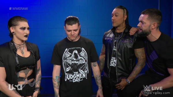 sportsnet-wwe_monday_night_raw_2022_10_17_1080p_web_h264_part_2_163.jpg