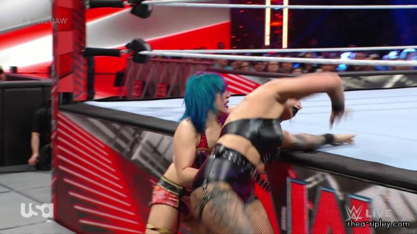 sportsnet-wwe_monday_night_raw_2022_11_21_1080p_web_h264_part_2_2065.jpg