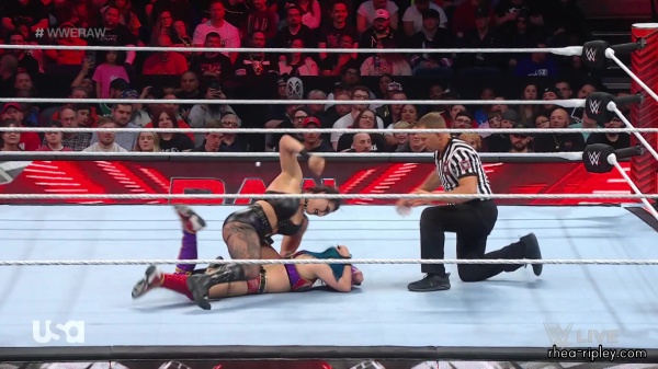 sportsnet-wwe_monday_night_raw_2022_11_21_1080p_web_h264_part_2_2384.jpg